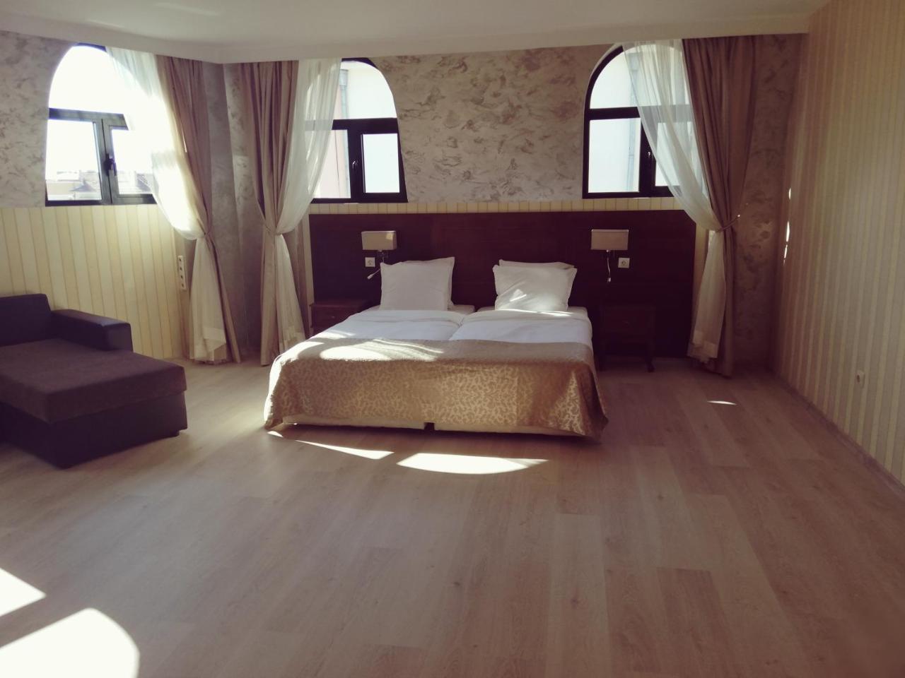 Hotel Plaza Burgas City Værelse billede